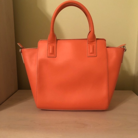 Sale! New Vera Bradley Melon Tote Bag & Detachable Crossbody Strap & Pouch - Picture 2 of 11